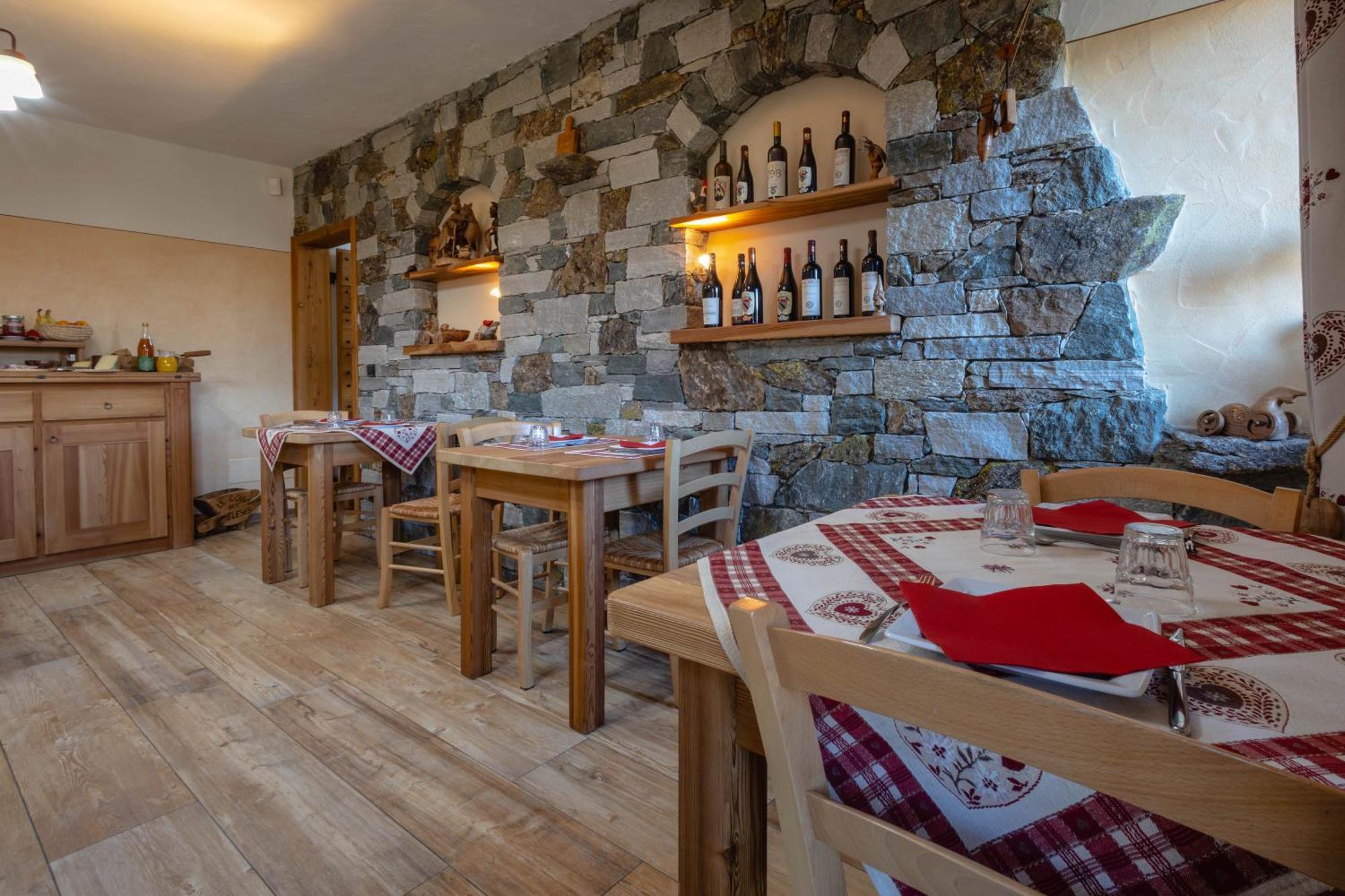 Le Coin Des Melezes - Nature & Trek - Camere In Baita Di Montagna Brusson Luaran gambar