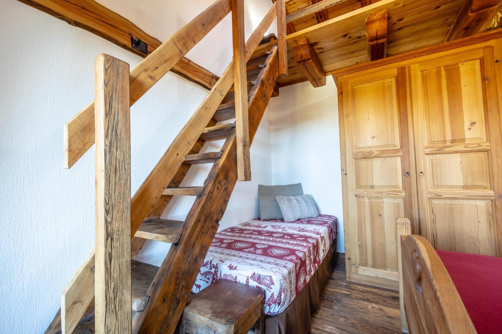 Le Coin Des Melezes - Nature & Trek - Camere In Baita Di Montagna Brusson Luaran gambar