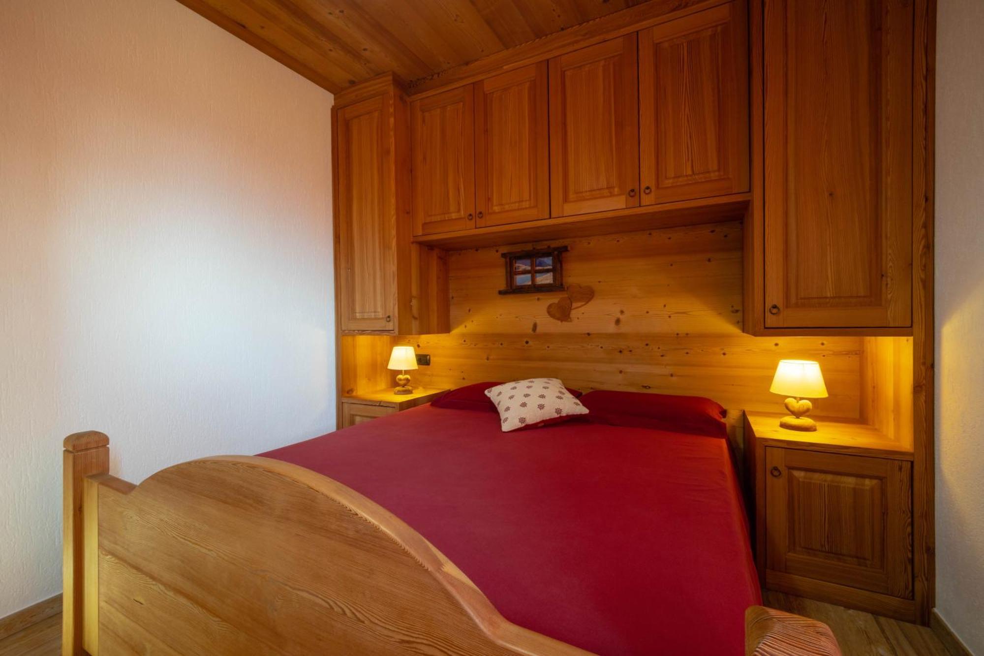 Le Coin Des Melezes - Nature & Trek - Camere In Baita Di Montagna Brusson Luaran gambar