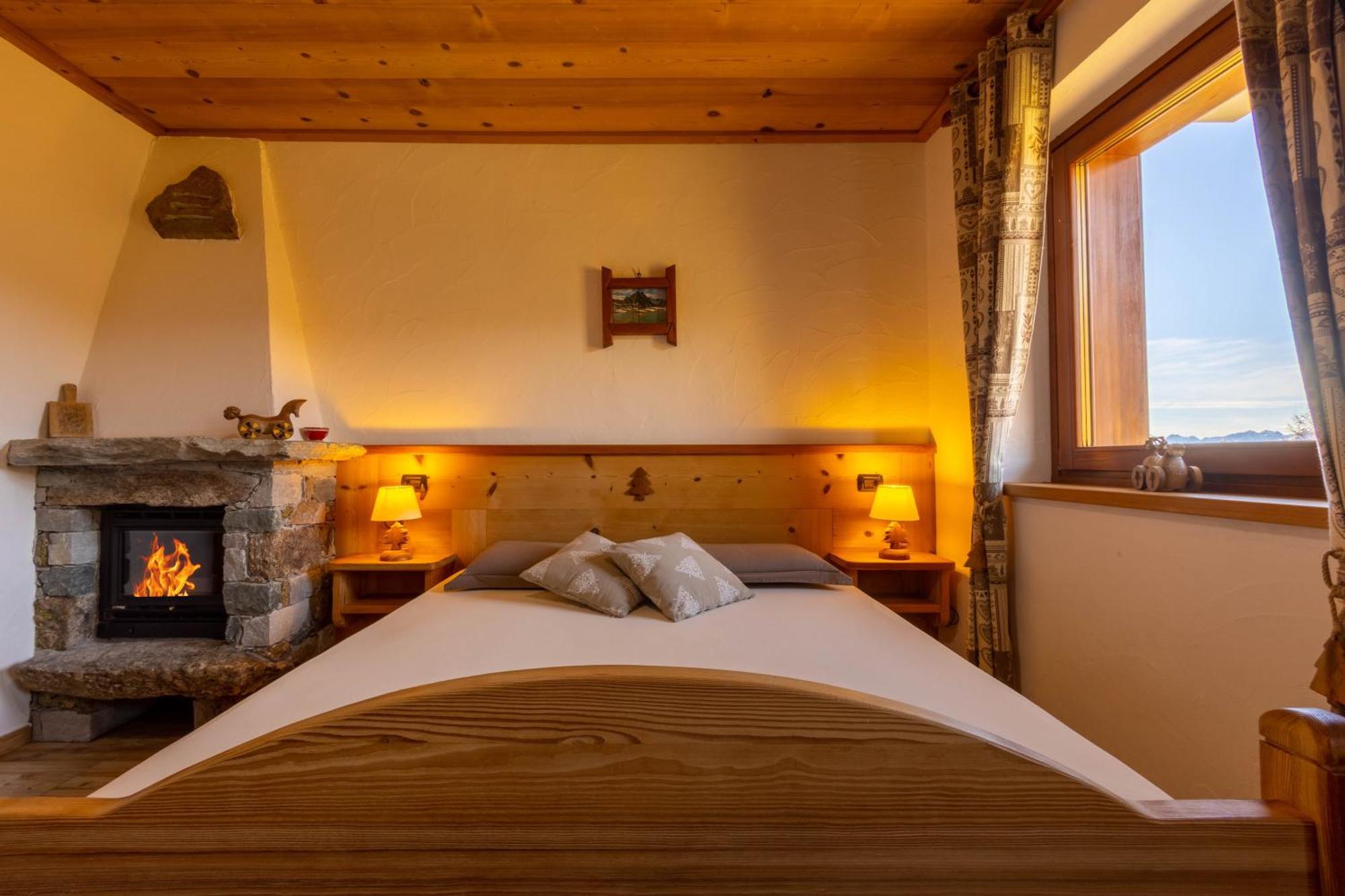 Le Coin Des Melezes - Nature & Trek - Camere In Baita Di Montagna Brusson Luaran gambar