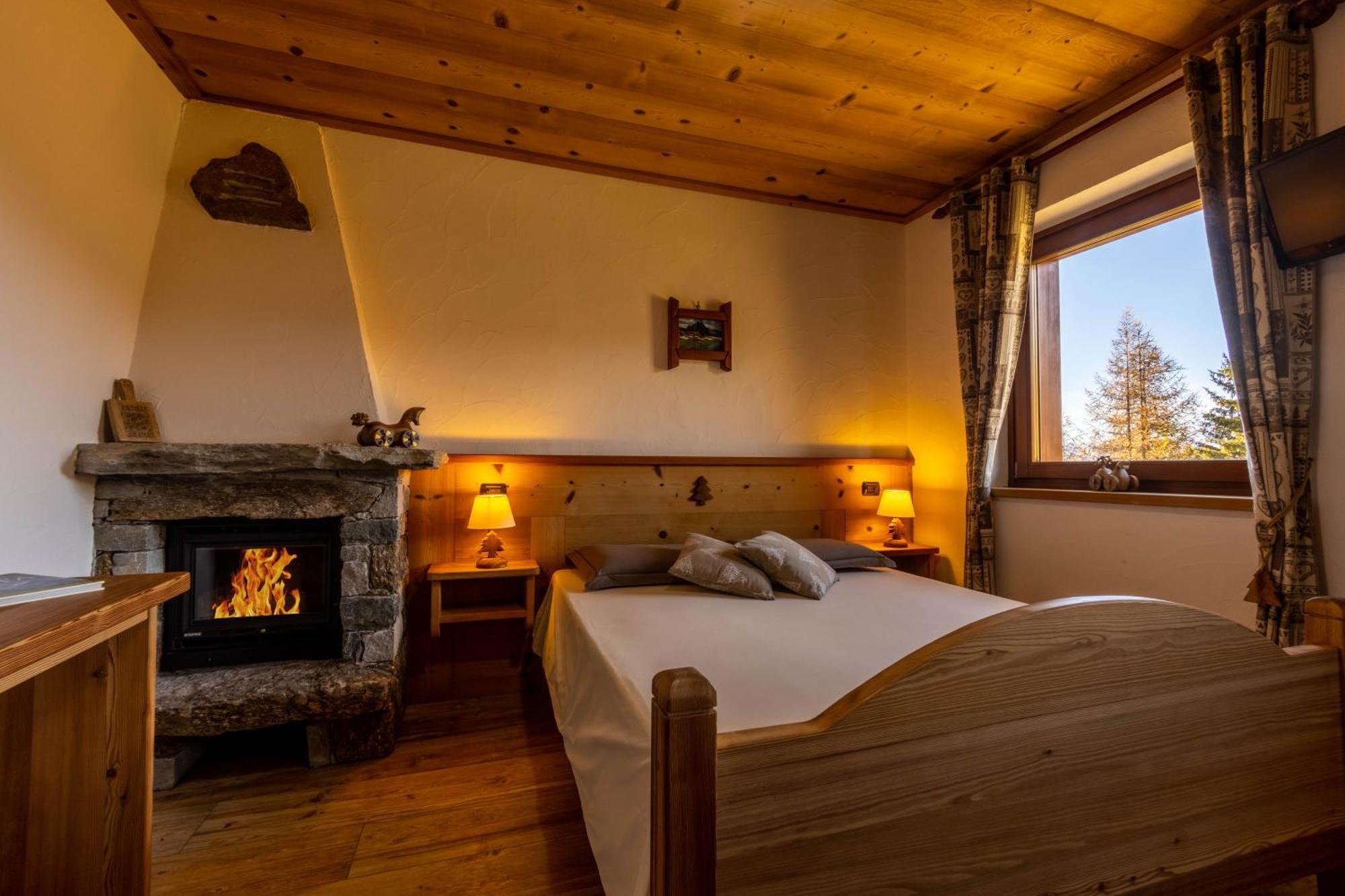 Le Coin Des Melezes - Nature & Trek - Camere In Baita Di Montagna Brusson Luaran gambar