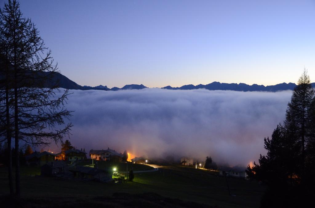 Le Coin Des Melezes - Nature & Trek - Camere In Baita Di Montagna Brusson Luaran gambar